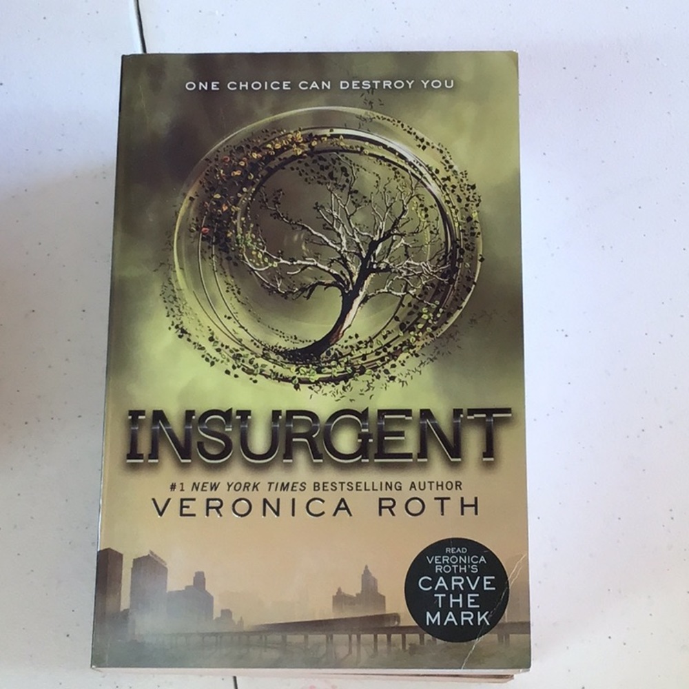 VERONICA ROTH THE DIVERGENT SERIES - Picture 6 of 7